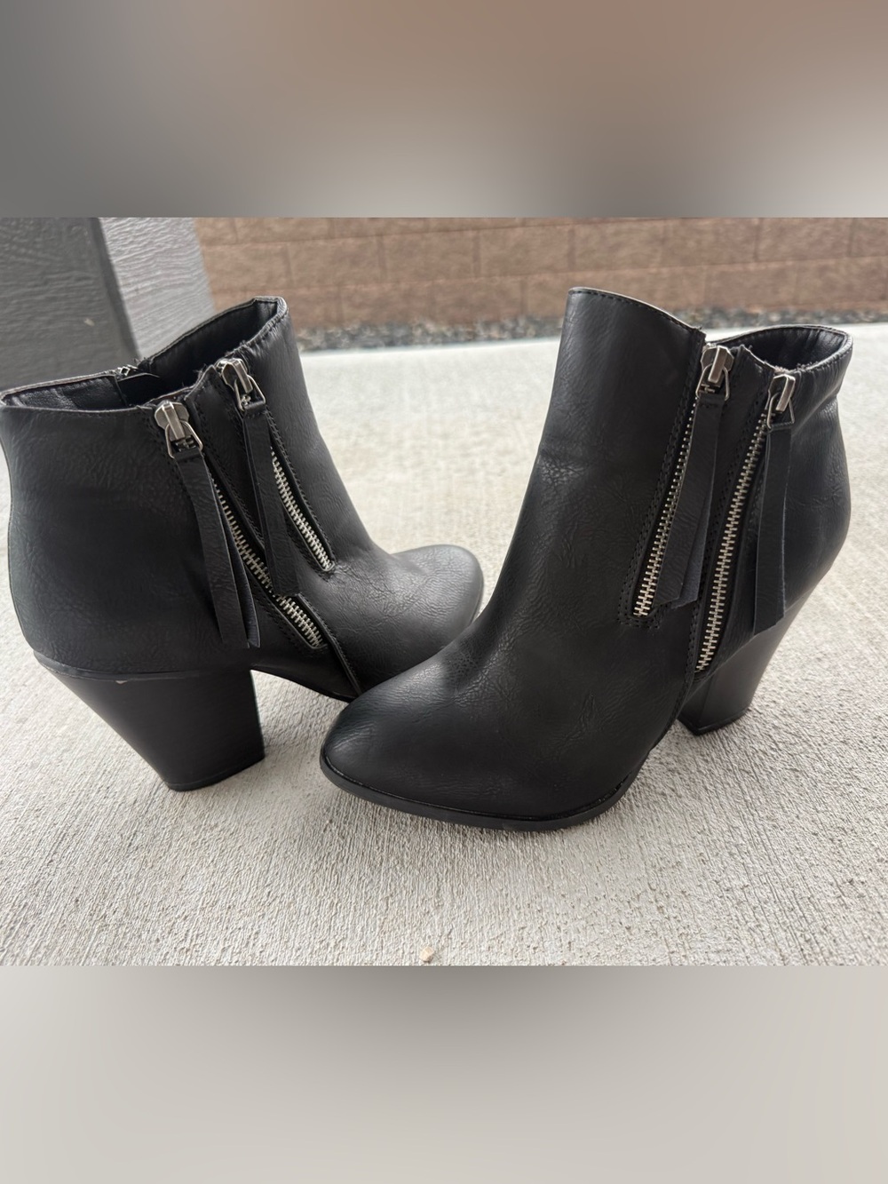 Journee Collection Vally Double Zip Faux Leather Heeled Booties Black Size 9